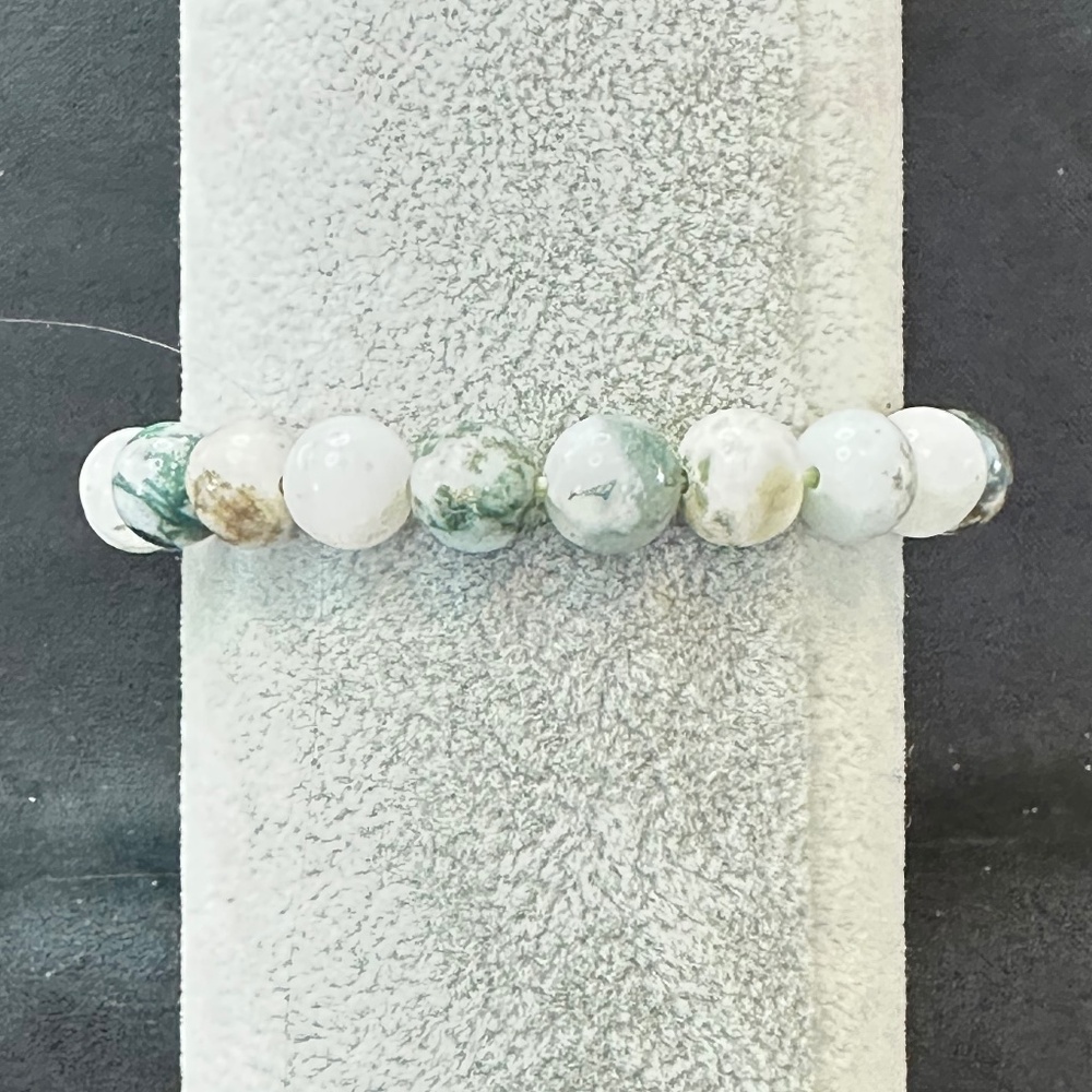 Tree Agate beaded stretchy bracelet. Multicolor stones. - Picture 4 of 16